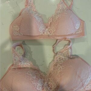 Qty 2 for $30 Maidenform Delicate Pink Lace Bra